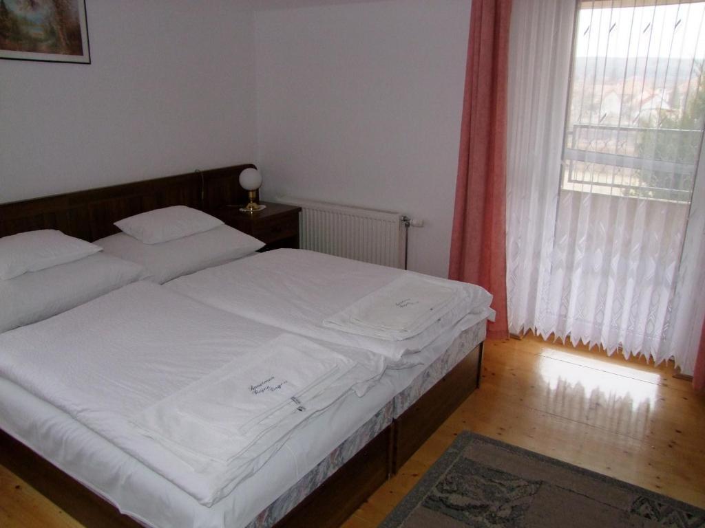 Rajna Apartmanhaz Bogács الغرفة الصورة